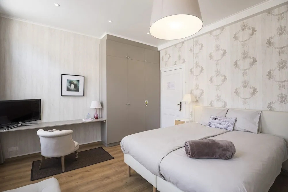 Wijnbar Cachet de Cire by null