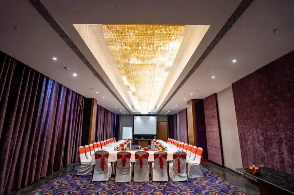 Pride Hotel & Convention Centre Indore - фото 25