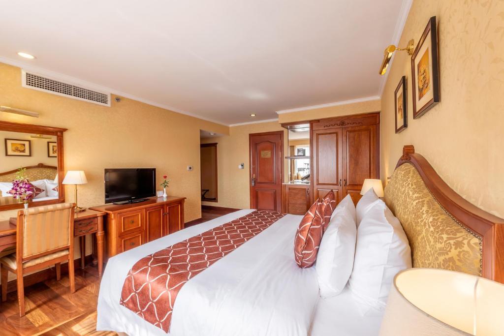 Grand Hotel Saigon