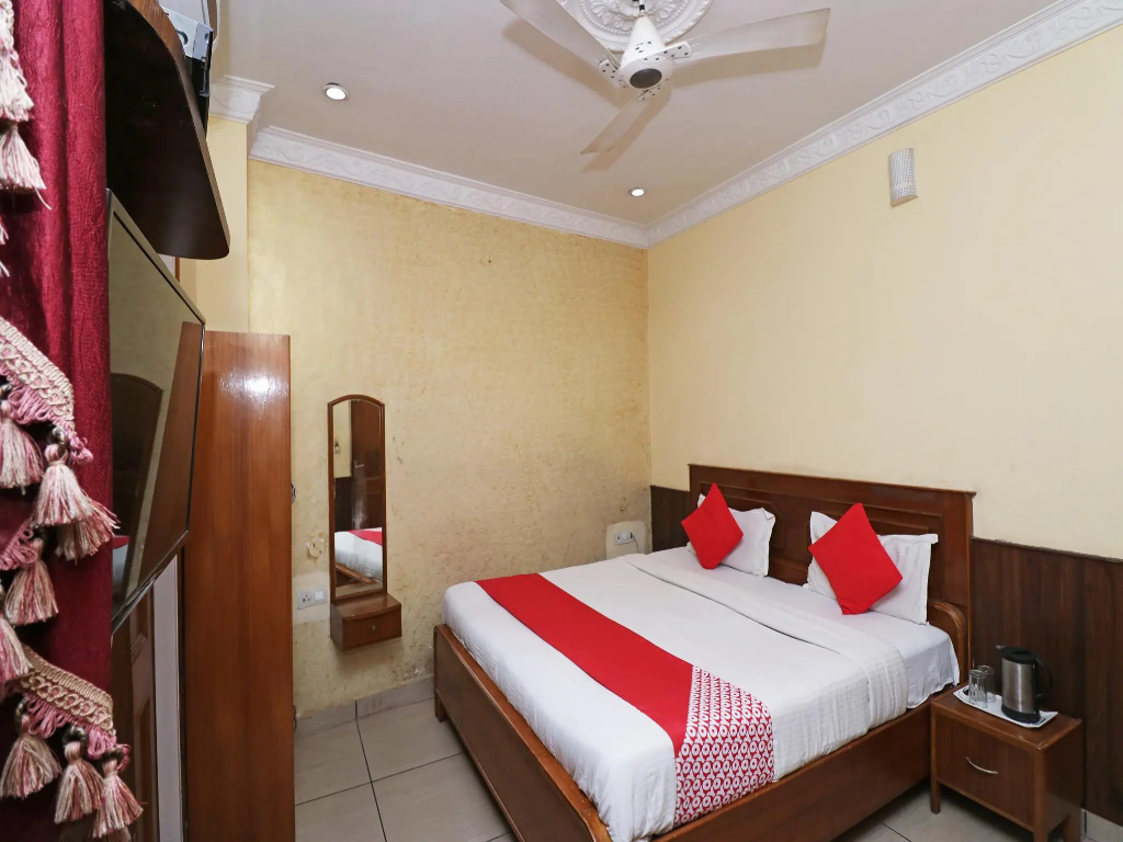 Collection O 30858 Hotel SP ROOMS - Chambres
