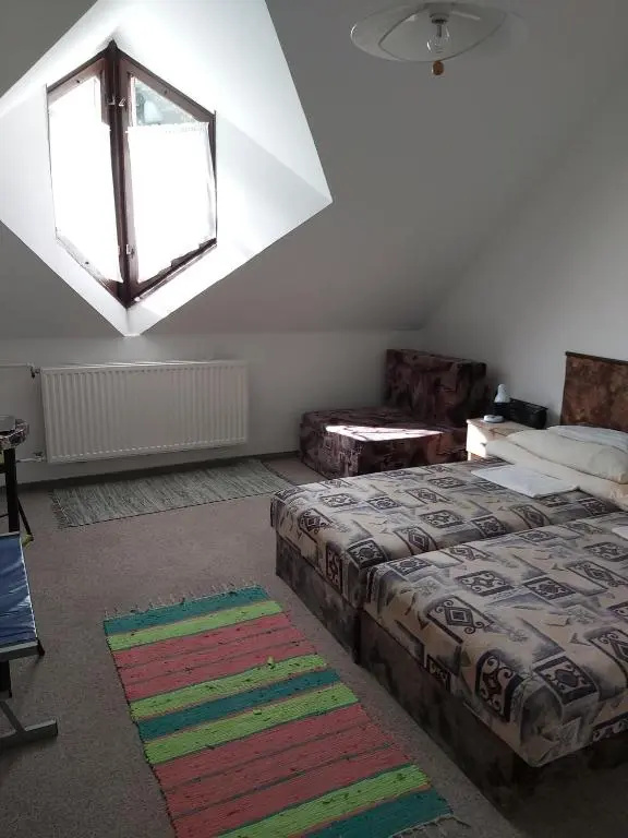Economy room