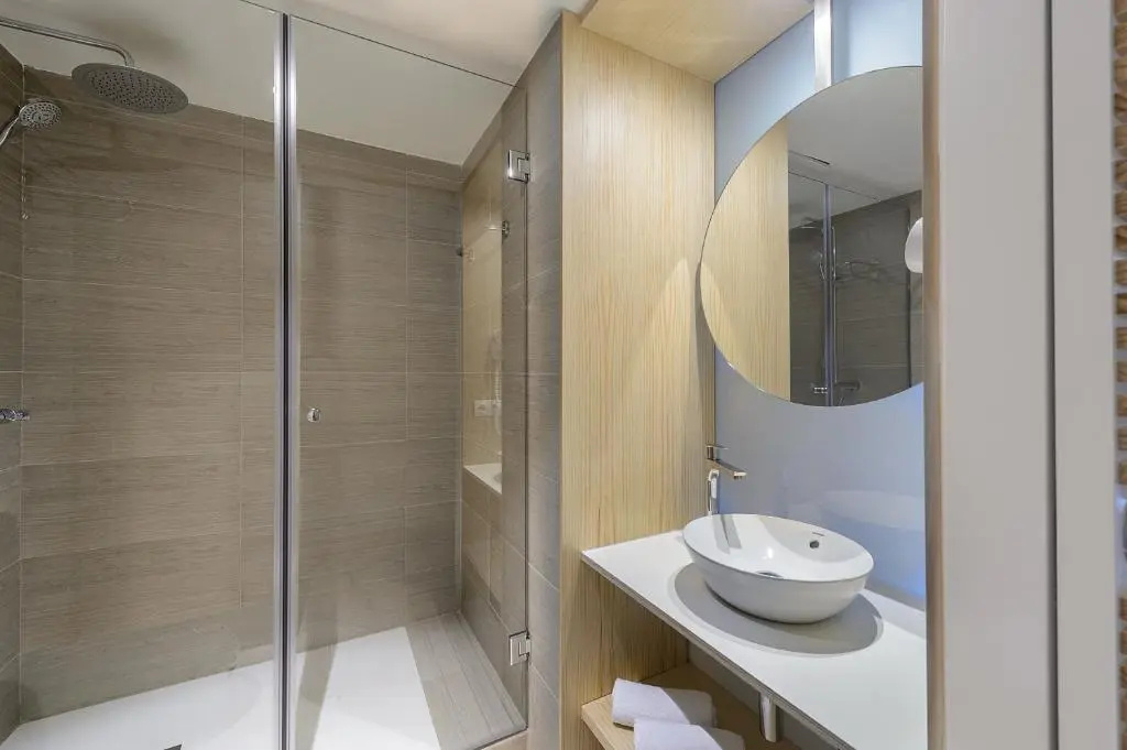 Hotel Vibra Cala Tarida - Chambres