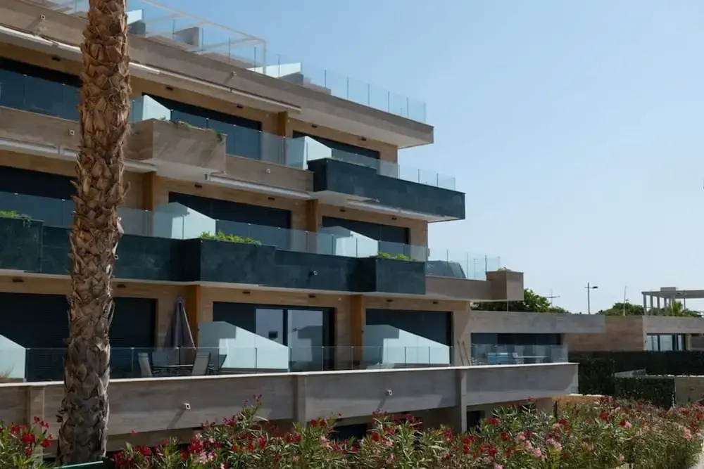 Casa la Vista by Bookaparadise
