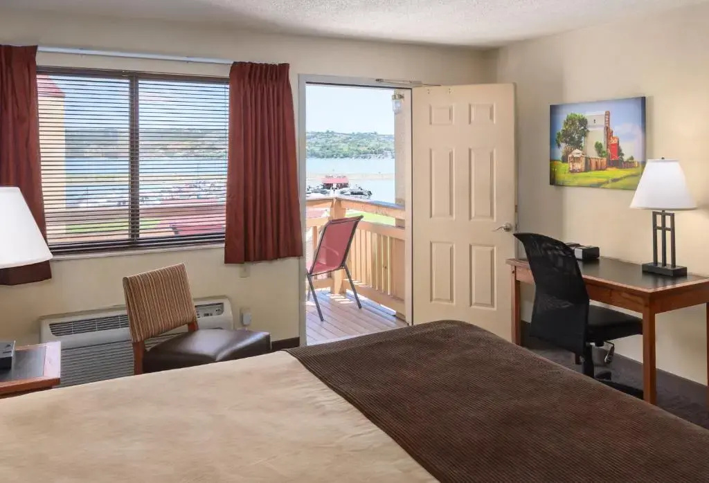 Superior Double room with river view (full double bed)
