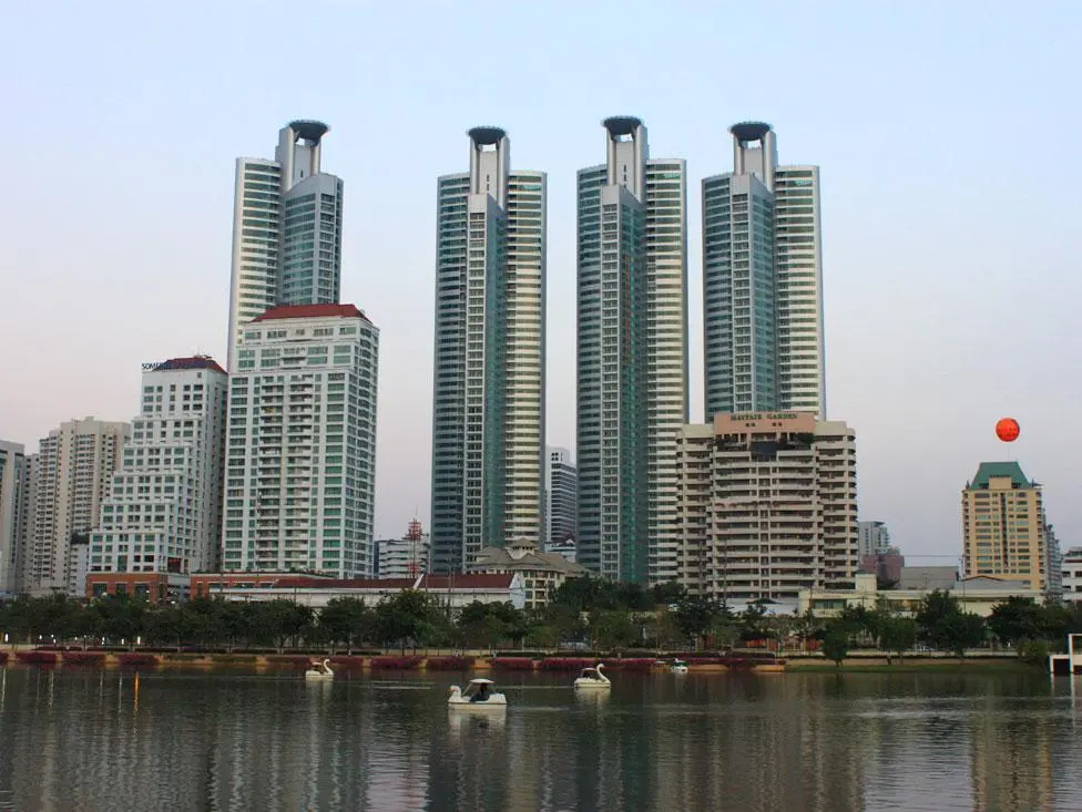 1 Bedroom at Millennuim Residence Sukhumvit