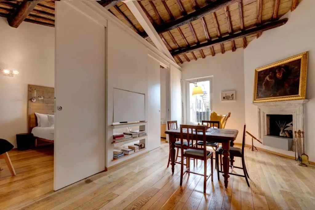 Deluxe Apartment