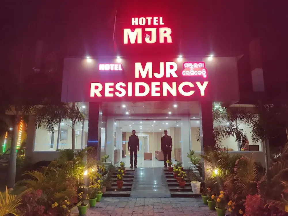 Hotel MJR - Free Pickup and Drop Temple, Sea Beach & Puri Railway Station