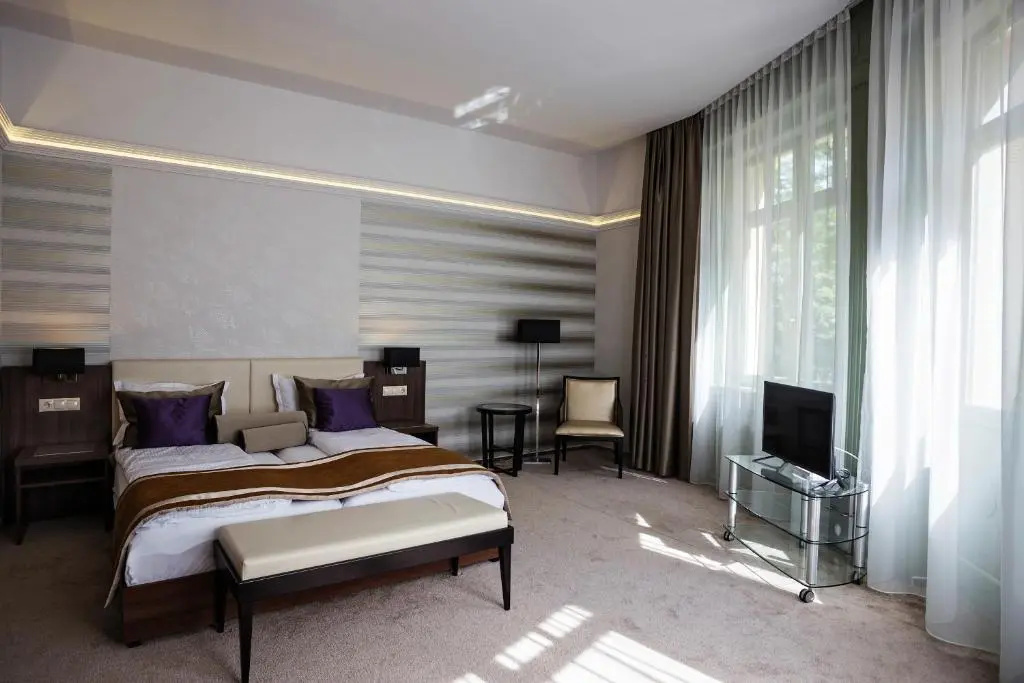 Deluxe Double room with view full double bed