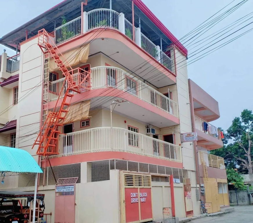 DM Caralos Inn