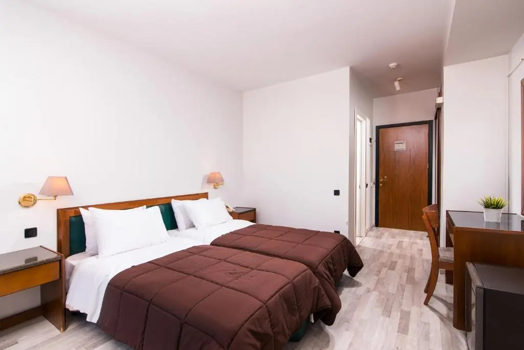 Economy room