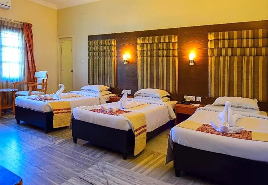 Standard Triple room