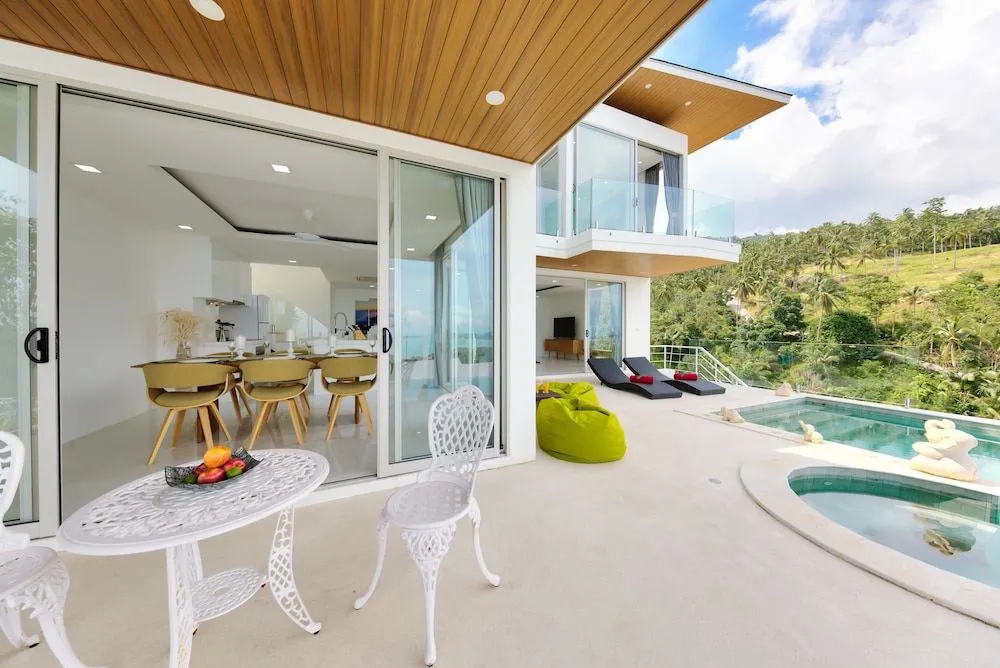 Villa Iroxa with Panoramic Sea View