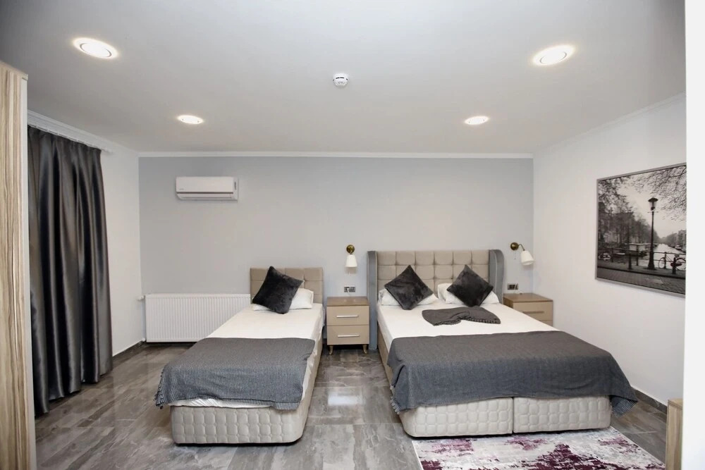 Трёхместный номер Standard в Fontana Hotel