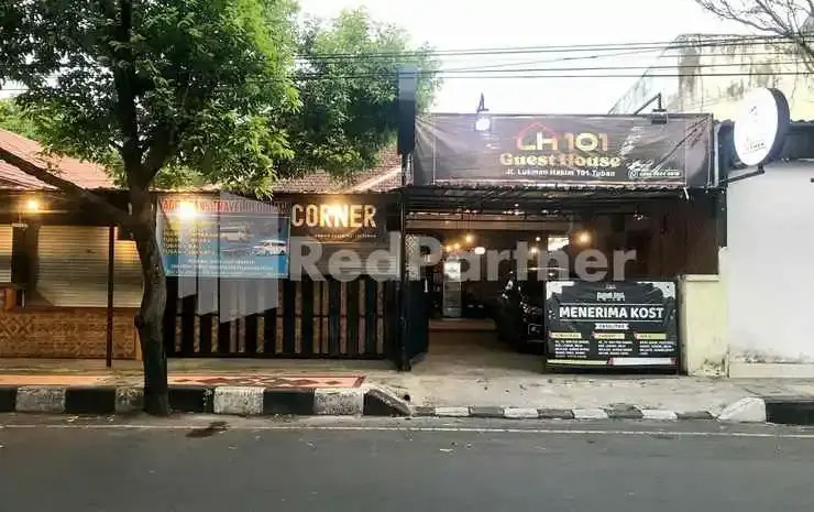 LH101 Guest House Syariah Near Makam Sunan Bonang RedPartner