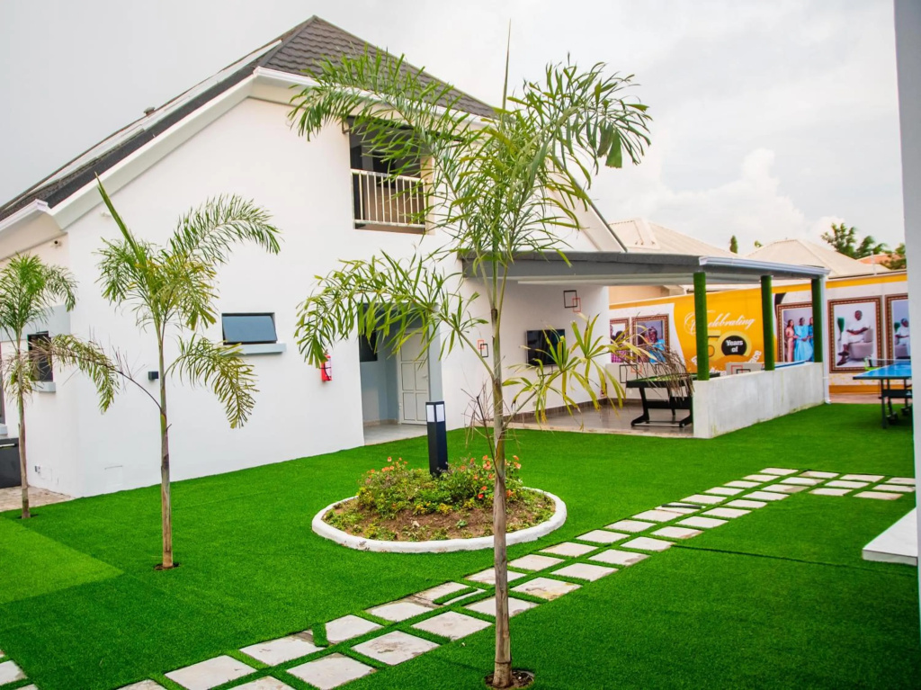 Roof top Studio+Gym+Snooker Rhodabode Apt, Nile