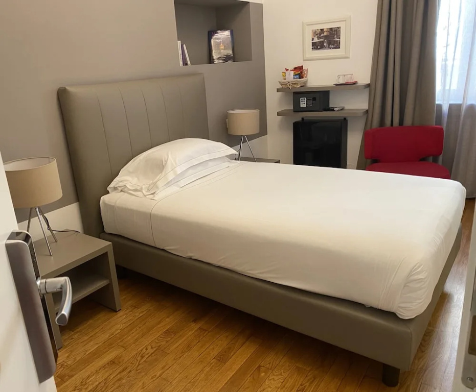 Economy room