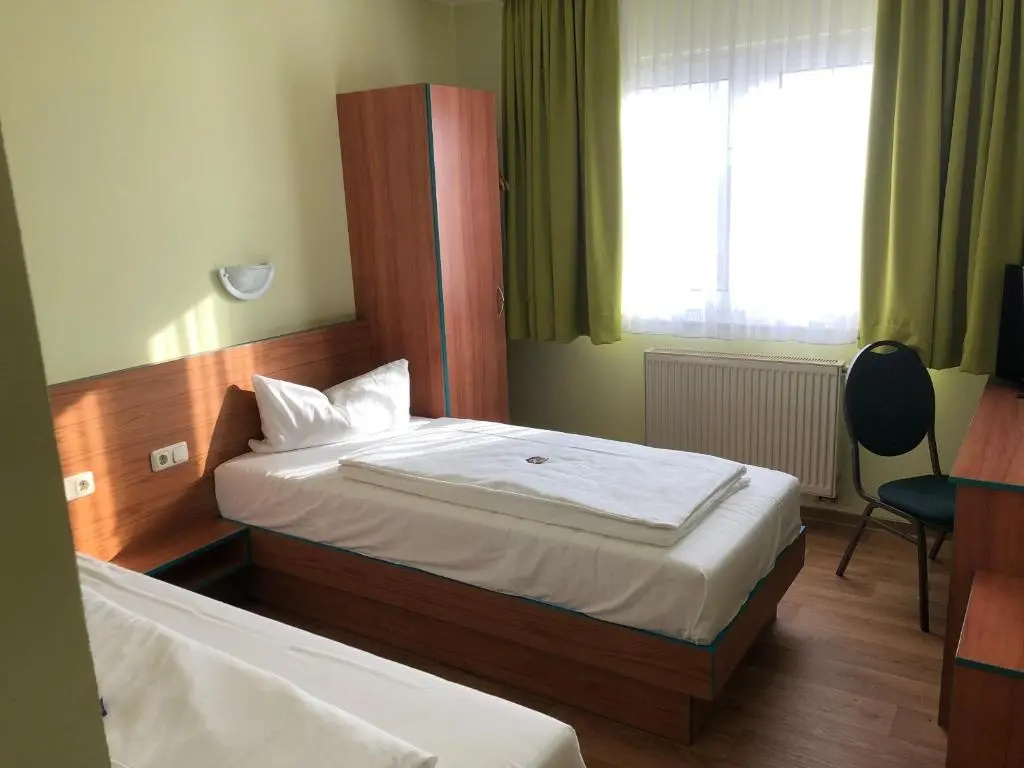 Standard Double room (twin beds)