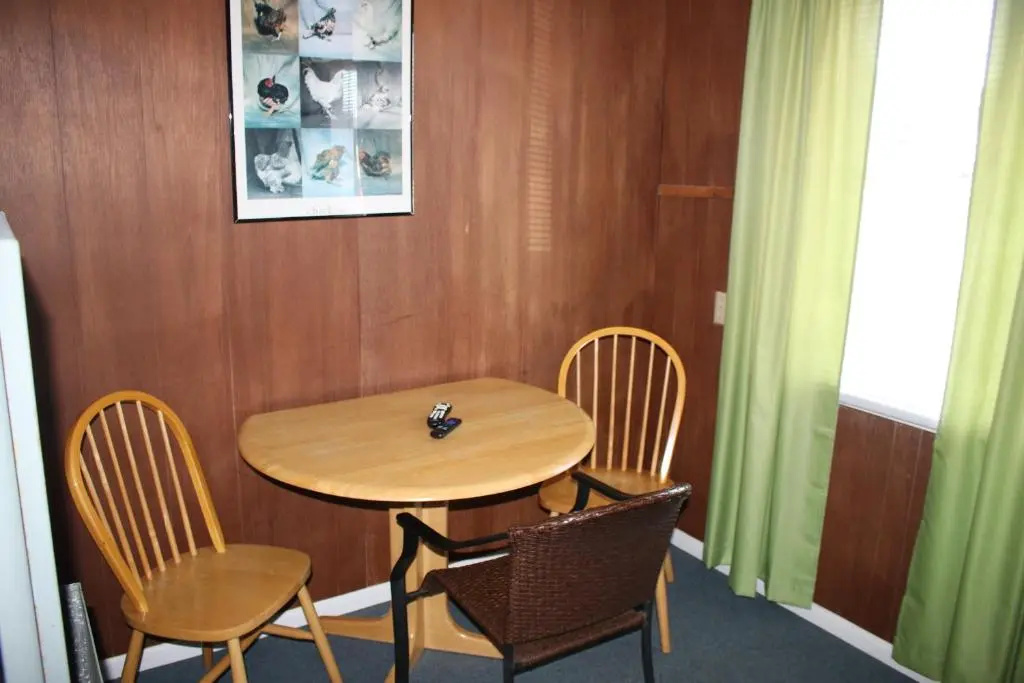 Economy room