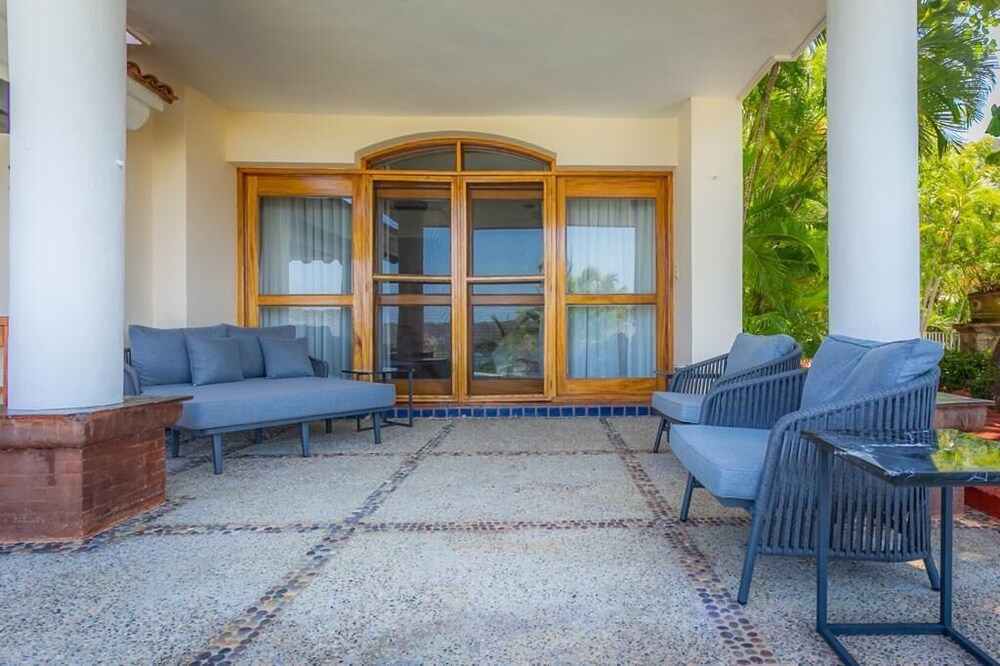Joya de Pichilingue - Villa con piscina