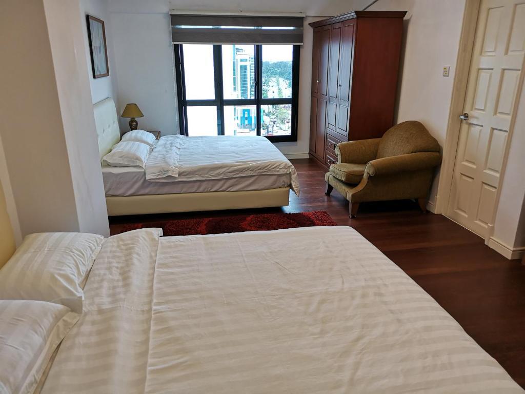 Marina Court Luxury Penthouse