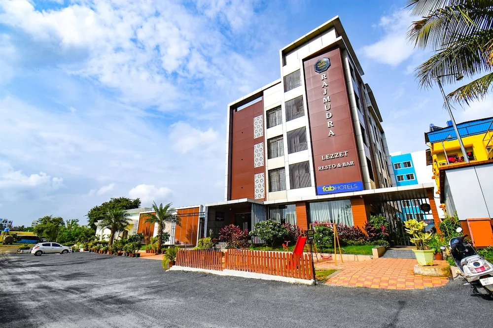 Fabhotel Prime Rajmudra