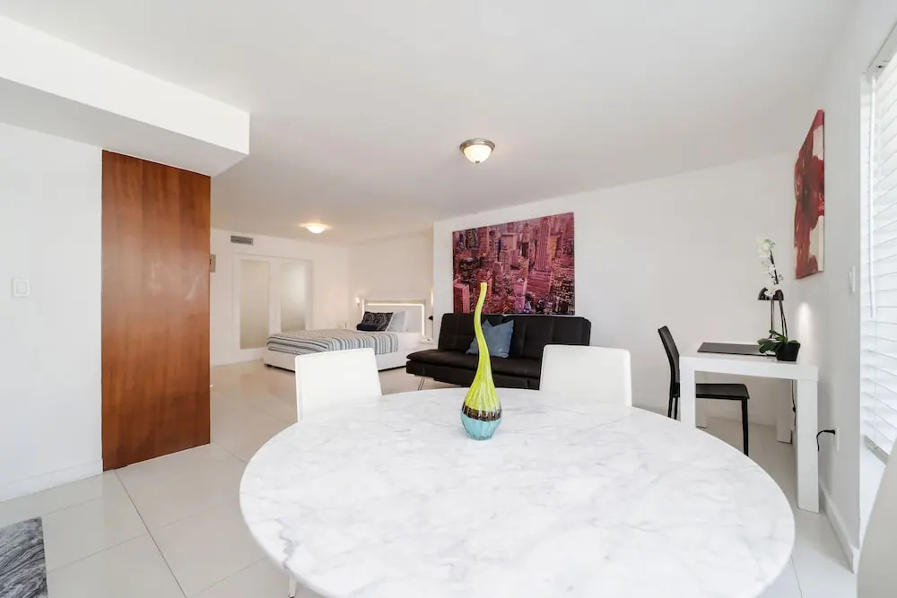 Executive Double Suite with balcony and with ocean view (full double bed)