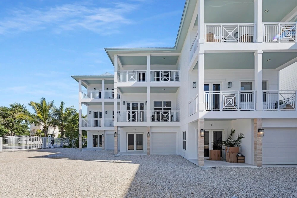 Islamorada Home, Ocean Views, Playroom, Near Tiki Bar, Pool, And Boat Dockage, Ultimate Keys Getaway 3 Bedroom Home by RedAwning