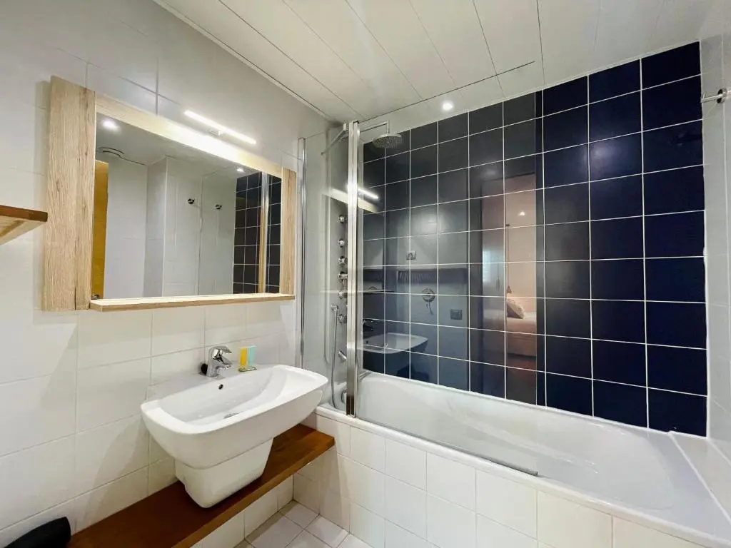 Apt. Fira Gran Via - Barcelona4Seasons - Chambres