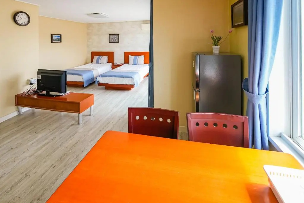 Standard Double room with mountain view (twin beds)