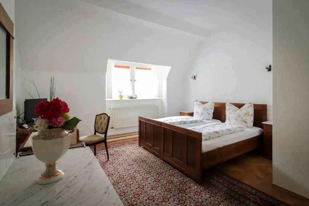 Kurvilla Am Park - Chambres
