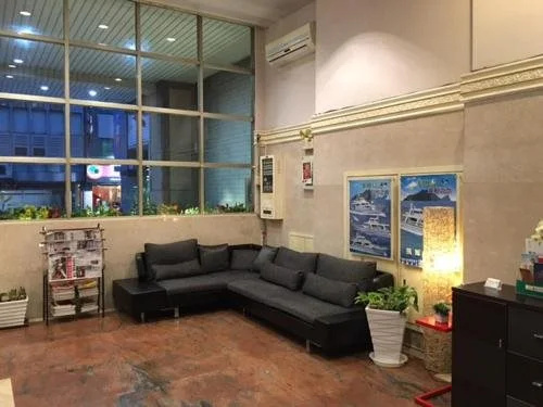 Glory hotel