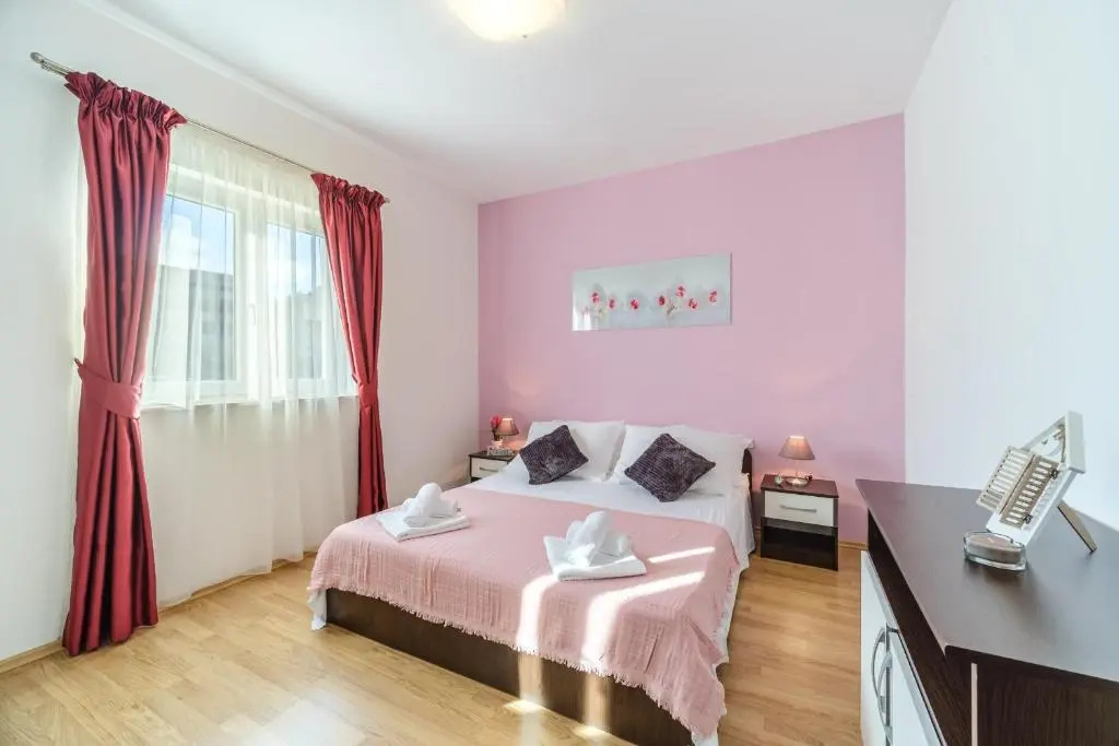 2 Bedrooms Apartment with balcony