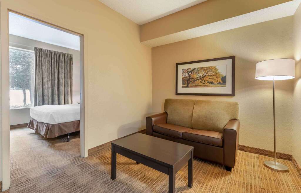 Двухместный люкс c 1 комнатой двуспальная кровать в Extended Stay America Suites - Dallas - Frankford Road