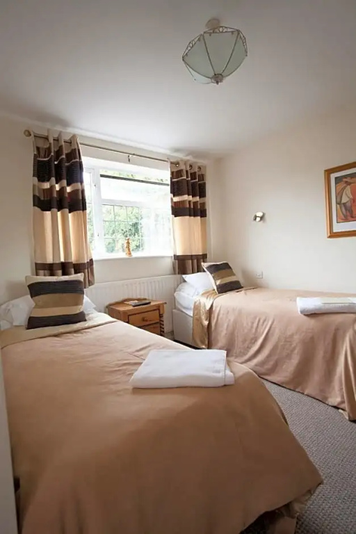 Barons Court Hotel - Chambres