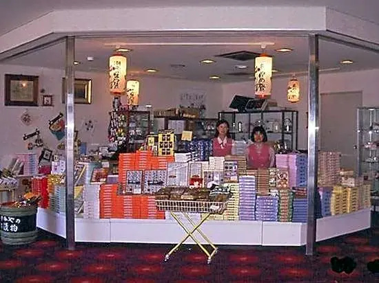 Food & Beverage