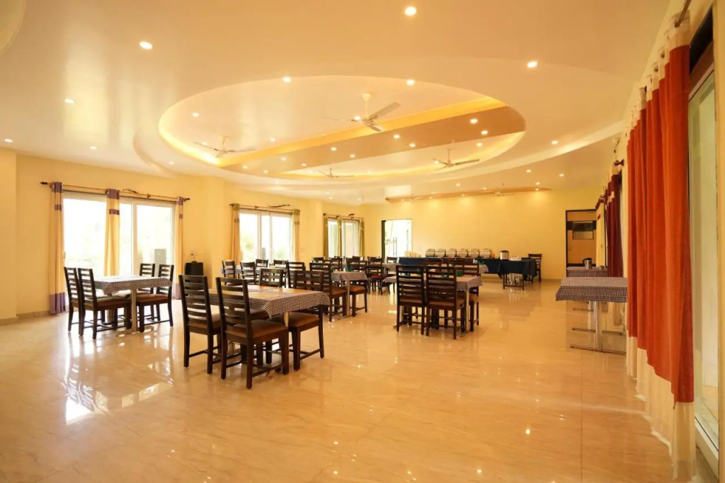 Lobby & Reception