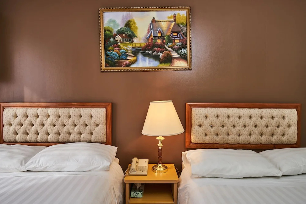 Economy room