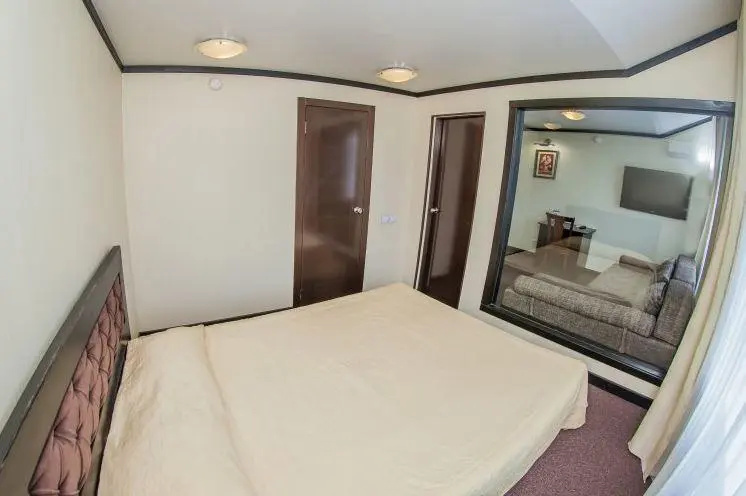 Metelitsa Hotel Room Type - 2 room Comfort Double room full double bed