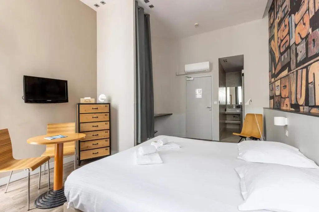 Prestige Double room (full double bed)