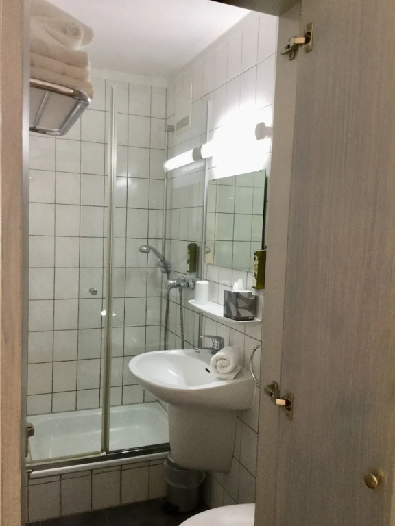 Economy Single room (single bed)