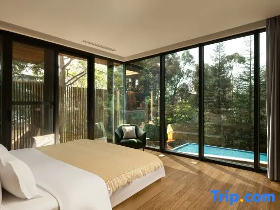Standard Double room with land view (full double bed)