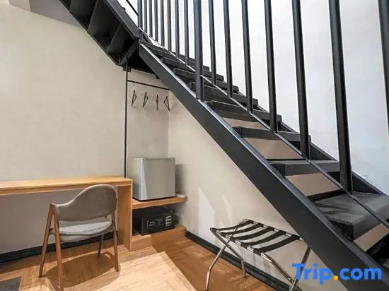 Balcony & Terrace