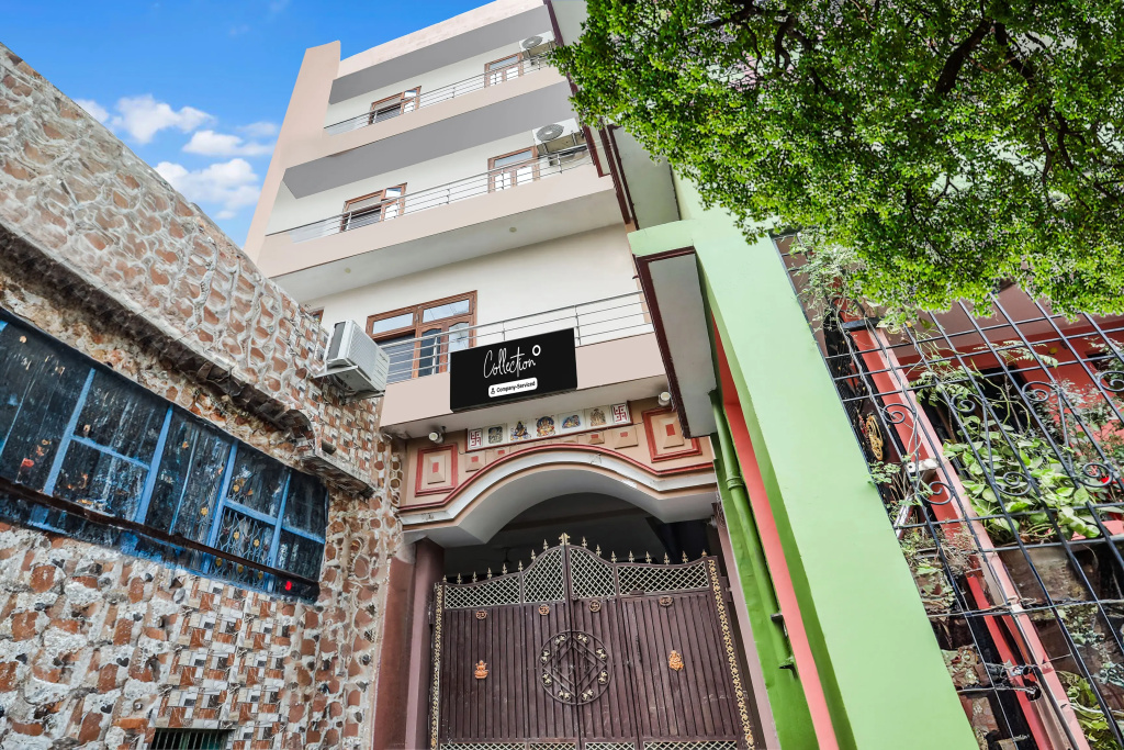 Capital O 41561 Hotel Paradise Residency