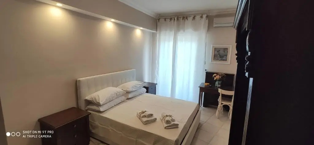 Deluxe Double room with balcony and with sea view (full double bed)