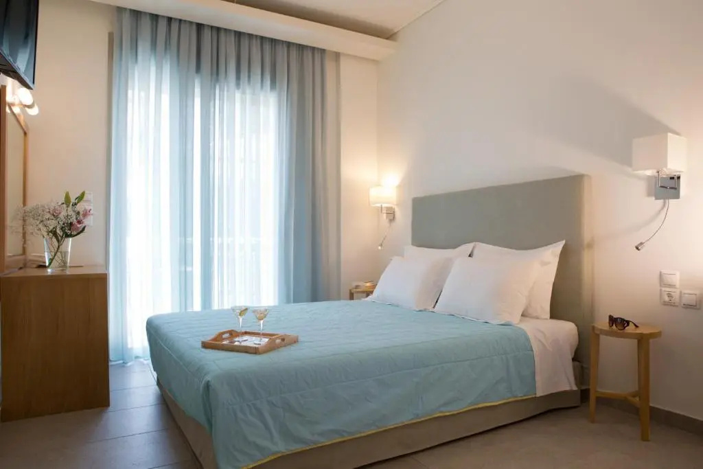 Double room (full double bed)