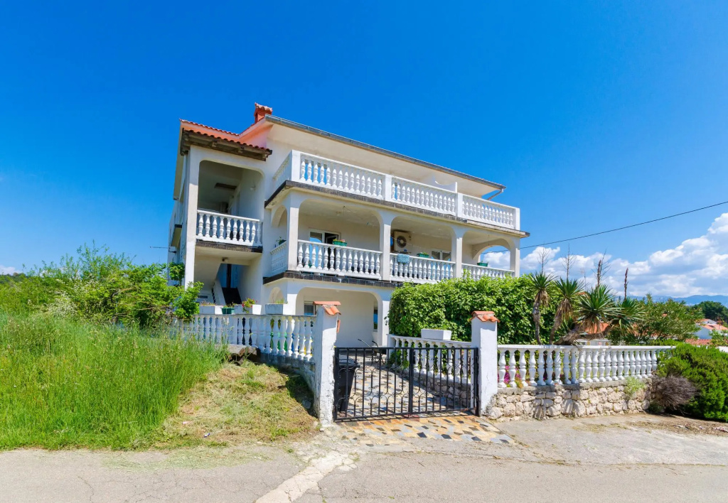 Apartments Ester in Lopar - island Rab