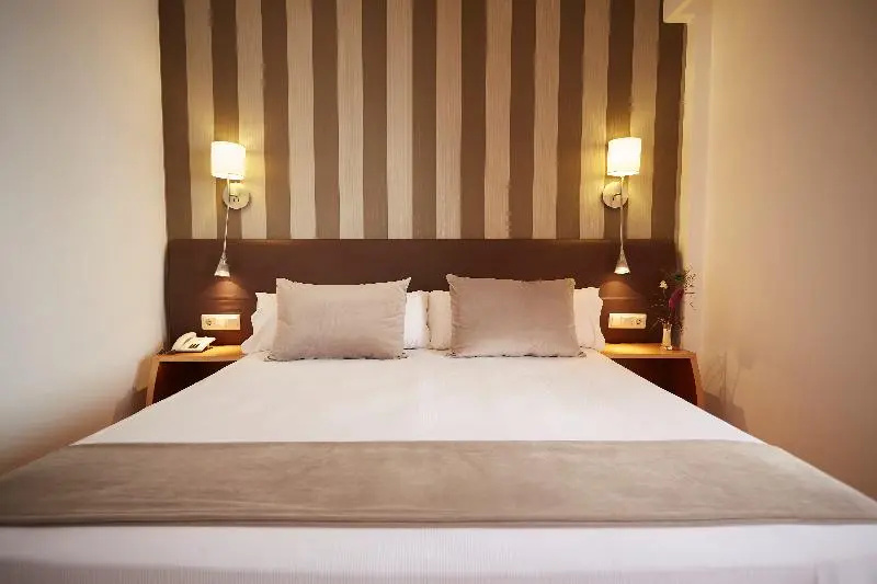 Invisa Hotel La Cala - Chambres