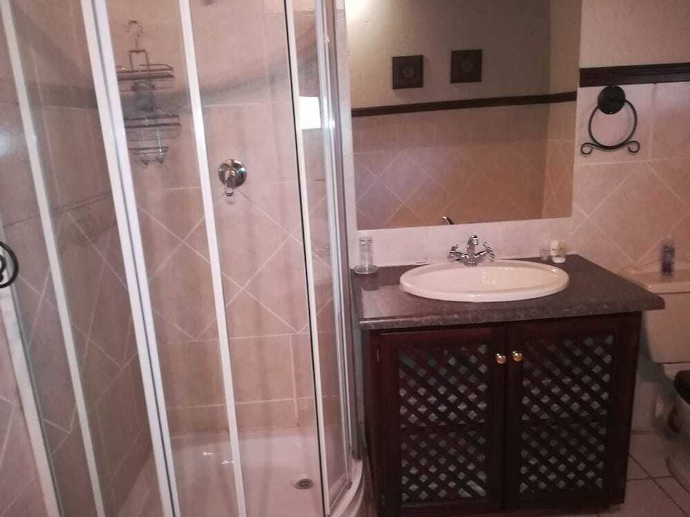 Отель Khaya Africa Guesthouse and Spa, фото 9