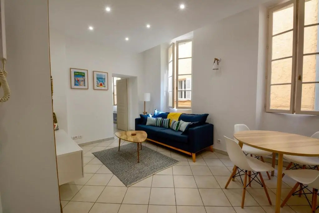 Old Town Antibes Apartment