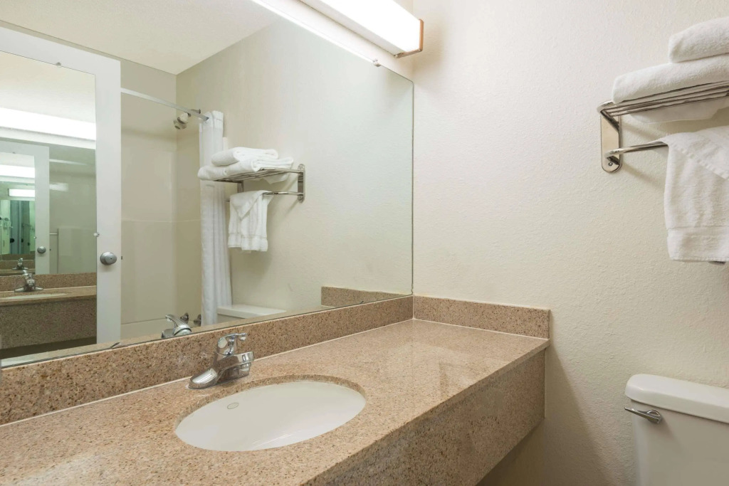 Budget Inn — фото 4